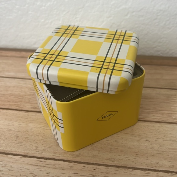 Fossil Yellow Plaid Tin Watch Box (New) - Picture 6 of 6